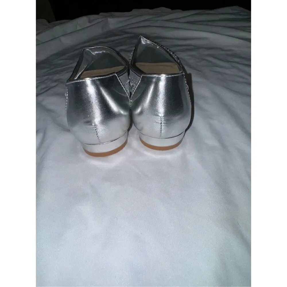 NWOT Lulu’s rhinestone silver ballet flats size 8